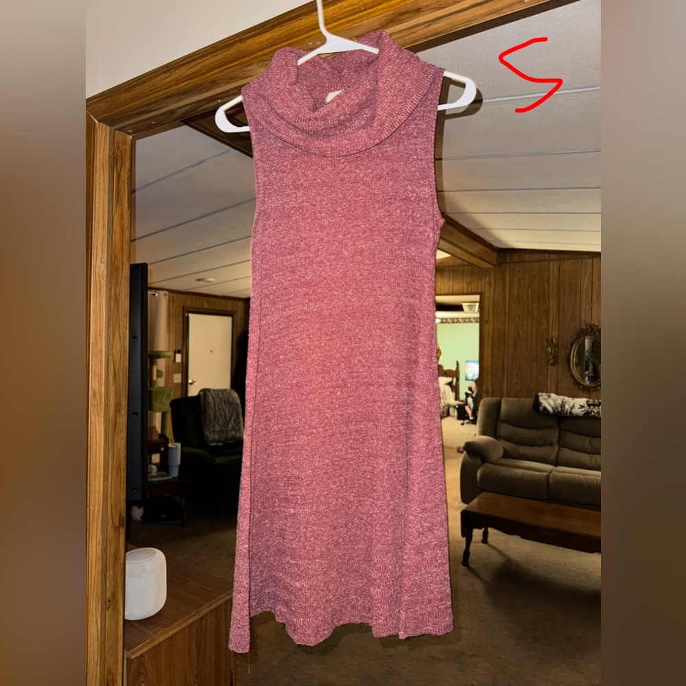 Sleeveless Red/Pink Knit Dress
